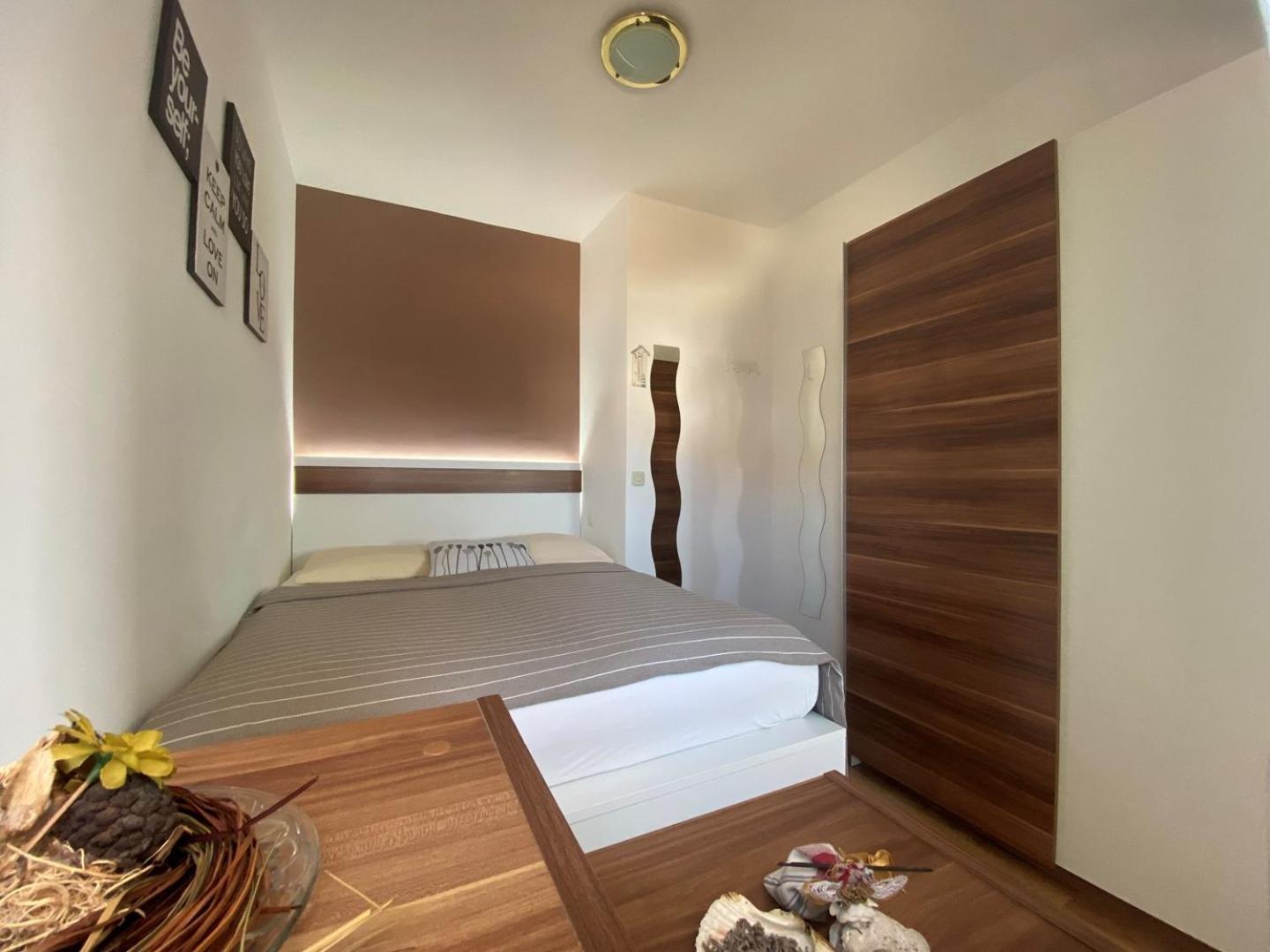 Charming Apartments Dodo Krk Town Exterior foto