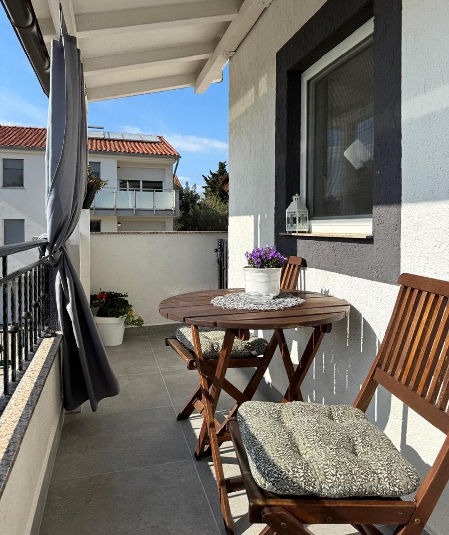 Charming Apartments Dodo Krk Town Exterior foto